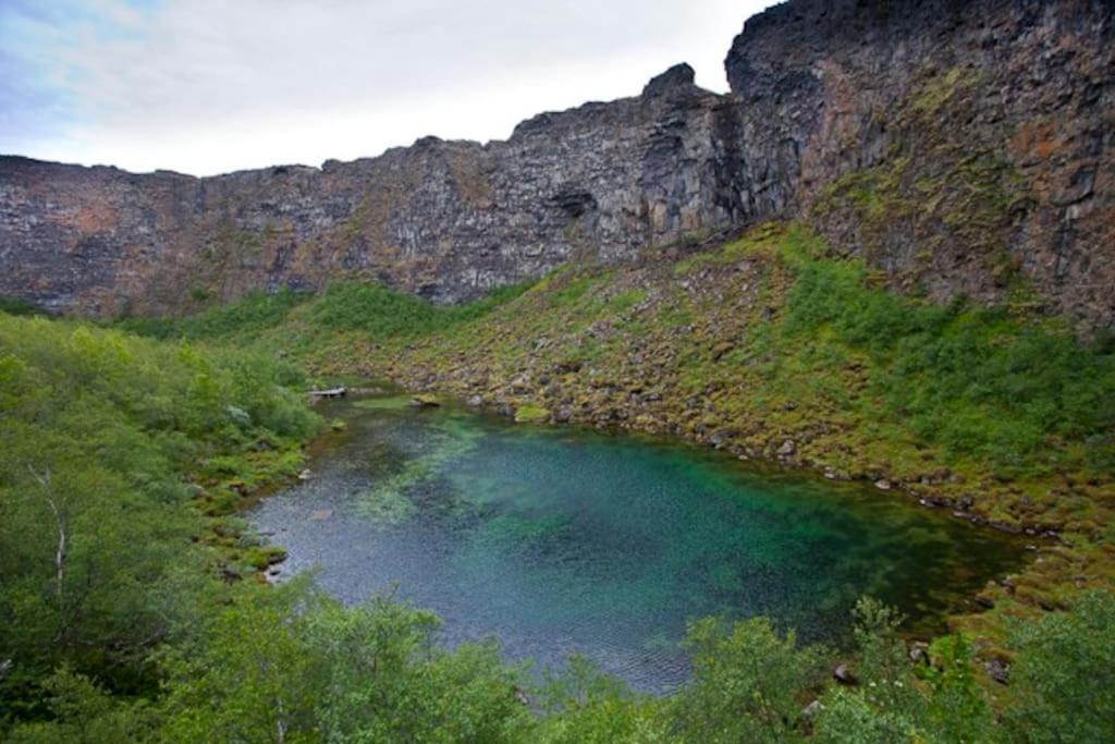 Cabin In The Lava. Near Husavik Skogar  المظهر الخارجي الصورة